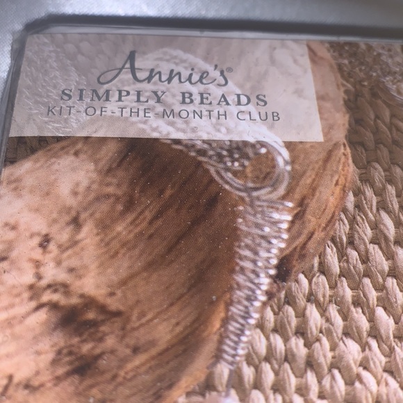 NEW Annie’s Simply Beads Jewelry Making Kit - Picture 5 of 10